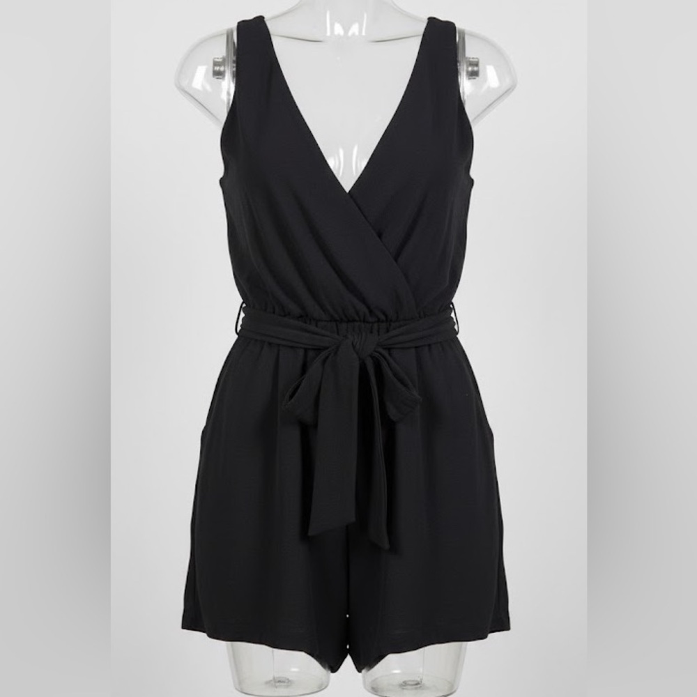 Lily Rose Elegant Black Romper with Pockets size Small